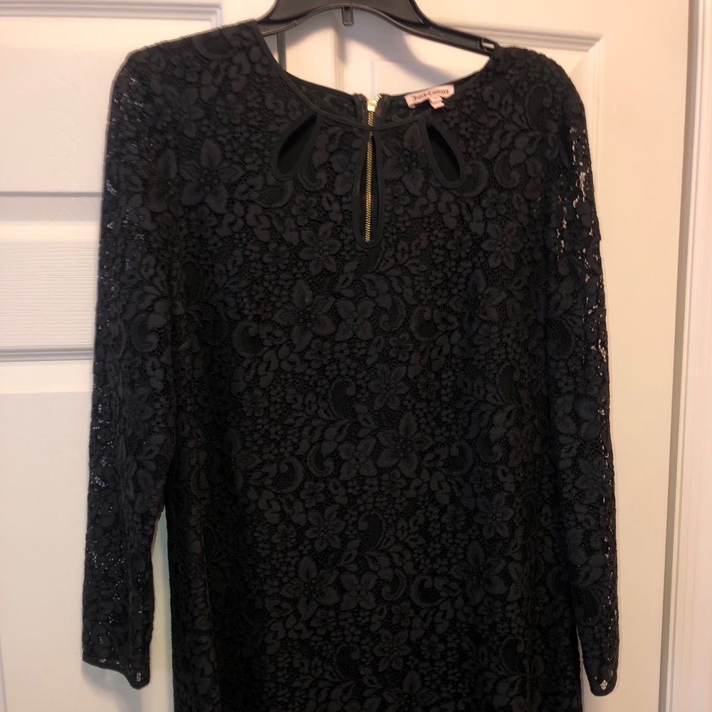 Lace design juicy couture dress with gold detail